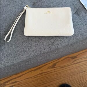 Coach Wristlet Pouch in Ivory with Gold Logo EUC